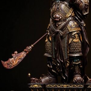 Side view of Guan Yu armor and dragon-bladed weapon